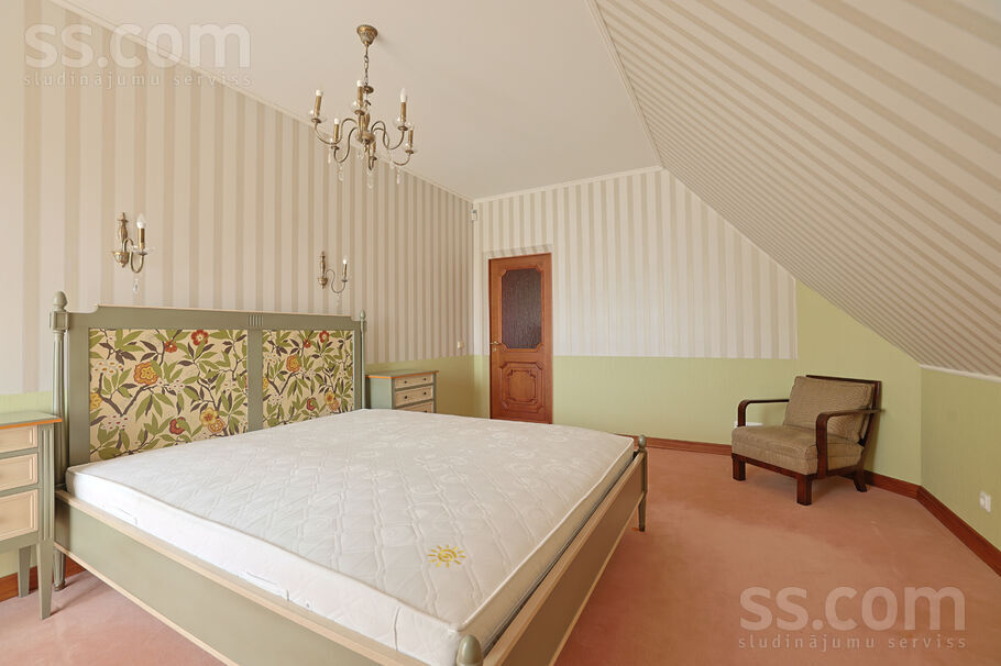 Kalna 11, Rīgas rajons, Sigulda — maja