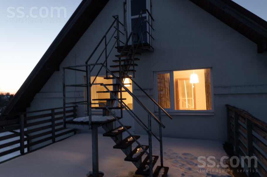 Griezes iela 10, Rīgas rajons, Sigulda — maja