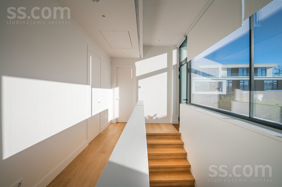 Jaunā Mežaparka 42, Rīga — maja