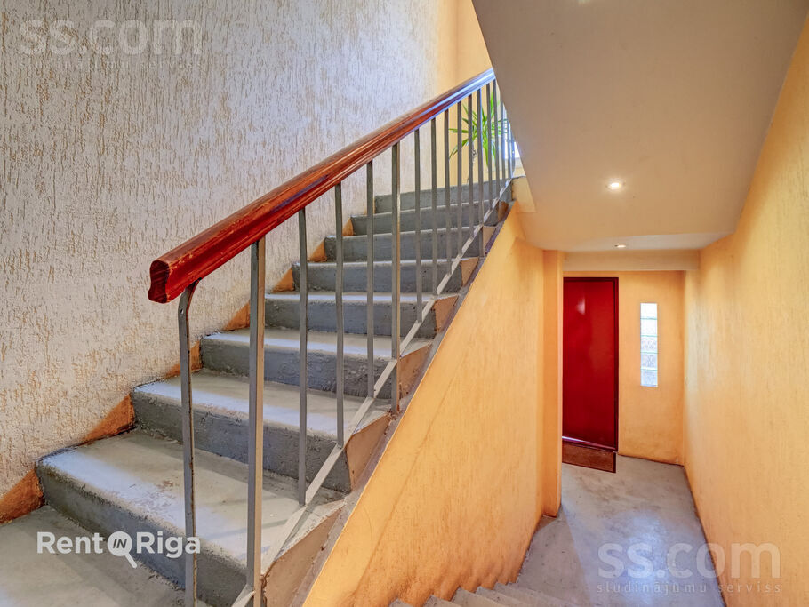 Leona Paegles iela 28, Jūrmala — dzivoklis