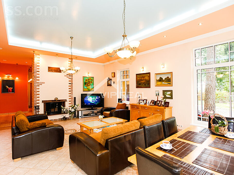 Edinburgas pr. 69, Jūrmala — maja