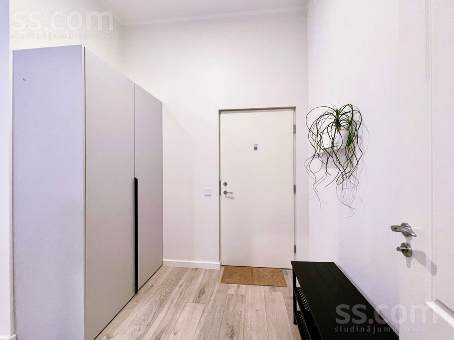 Pulkv. Brieža 10, Rīga — dzivoklis