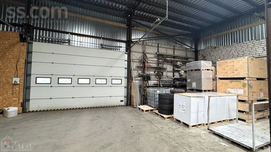 Brīvības gatve 6898, Rīga, Jugla — telpa