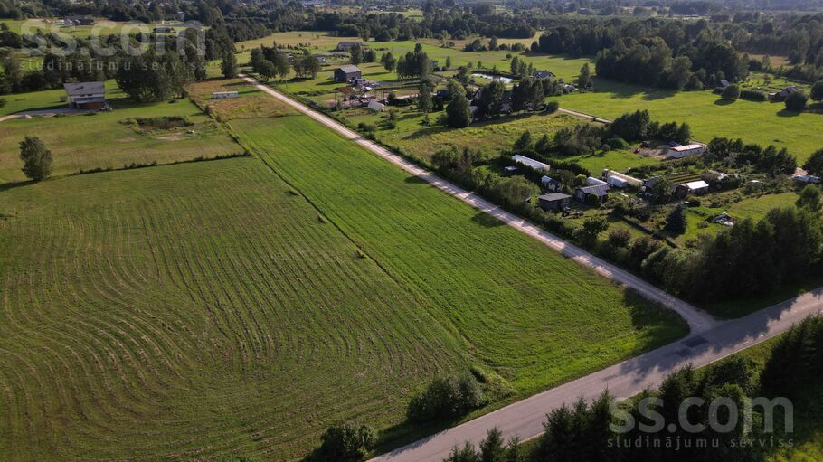 Kalnezera iela, Tīnūži, Ogre un raj., Ikšķiles l. t. — zeme