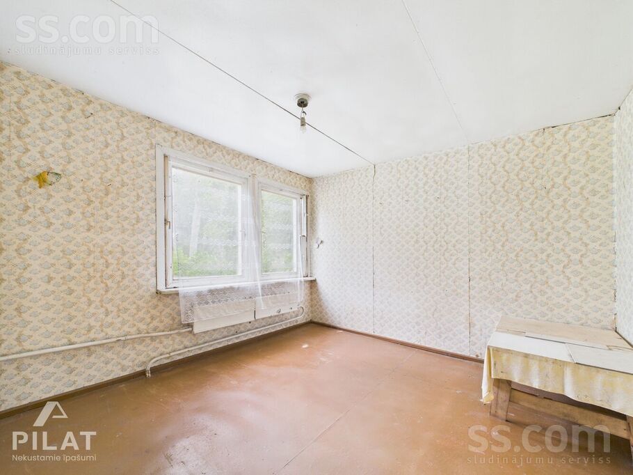 Roja, Roja, Talsi un raj., Rojas pag. — maja