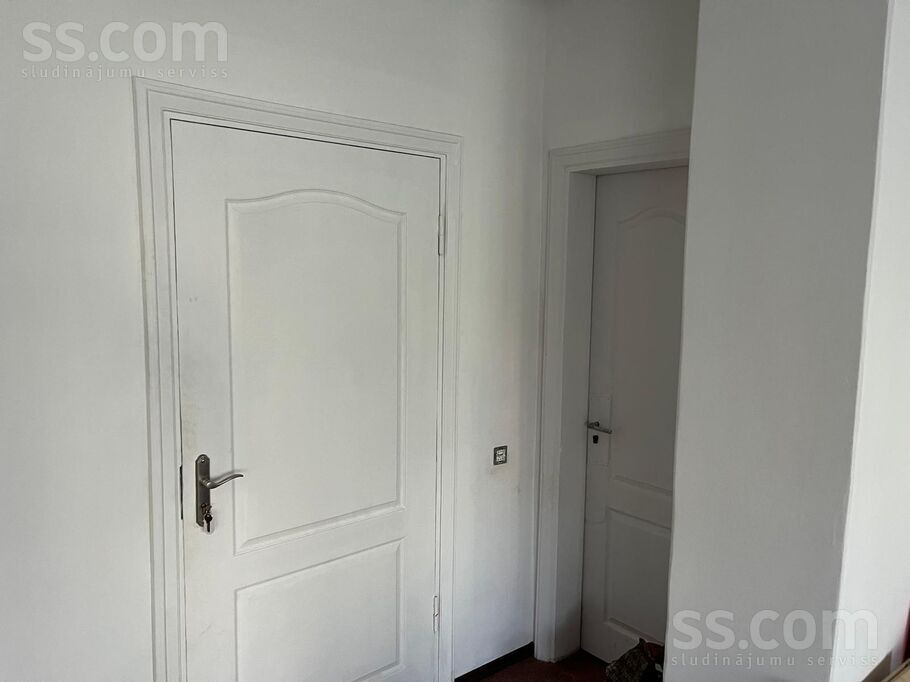 Zirņu 8, Rīga, centrs — telpa