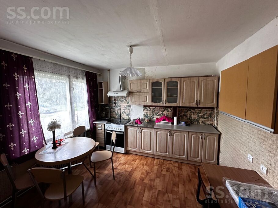 Skolas 10, Cēsis un raj., Līgatne — dzivoklis