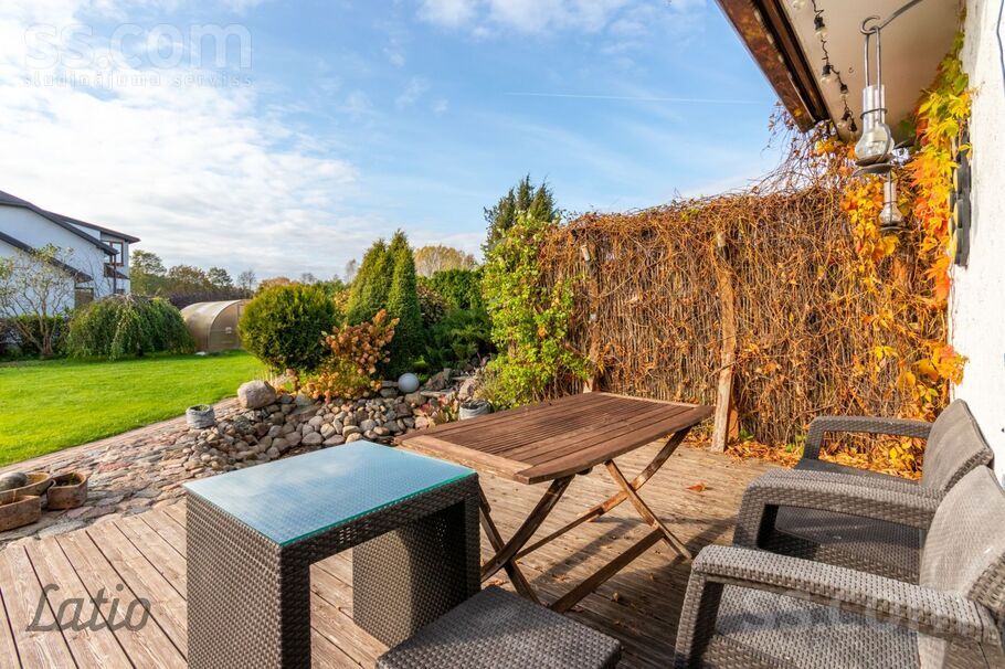 Ošu 20, Mežāres, Babītes pag. — maja