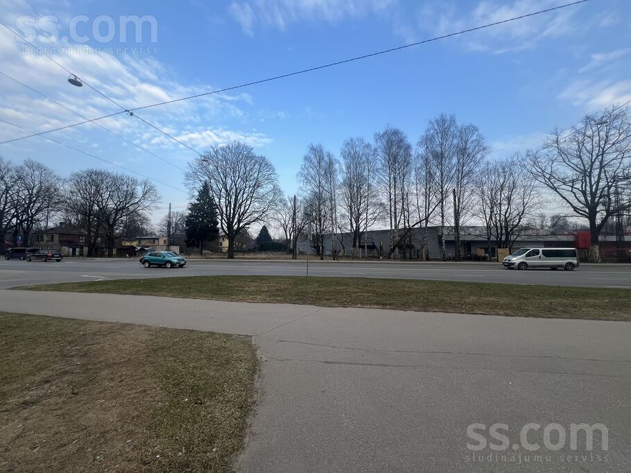 Dzirciema 44, Rīga — zeme