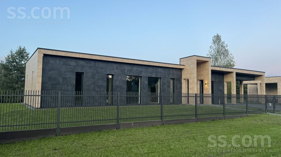 Viktorijas, Dzilnuciems, Rīgas rajons, Babītes pag. — maja