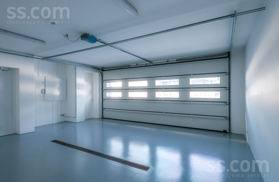 Jaunā Mežaparka 42, Rīga — maja