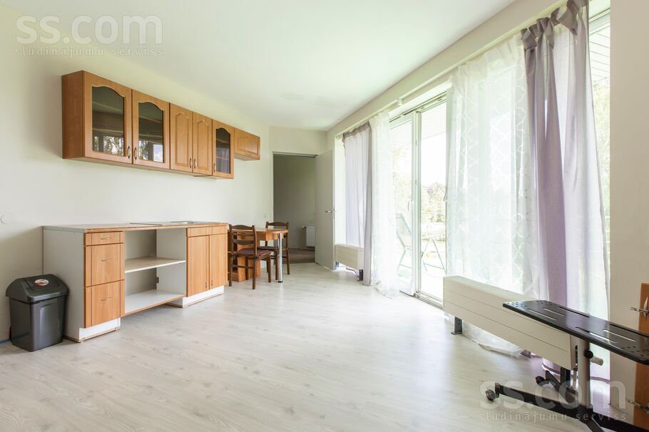 Jūras 10, Ragaciems, Tukums un raj. — maja