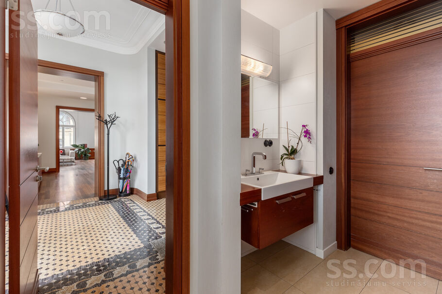 Strēlnieku 9, Rīga — dzivoklis