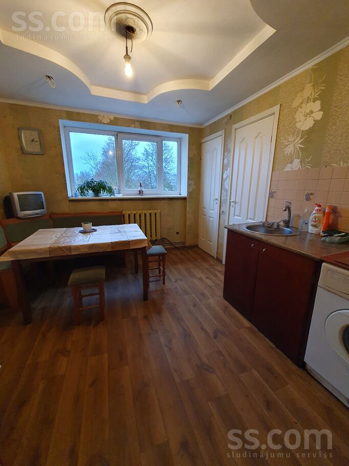 Ceriņu 3, Dzirnieki, Jelgava un raj., Jaunsvirlaukas pag. — dzivoklis