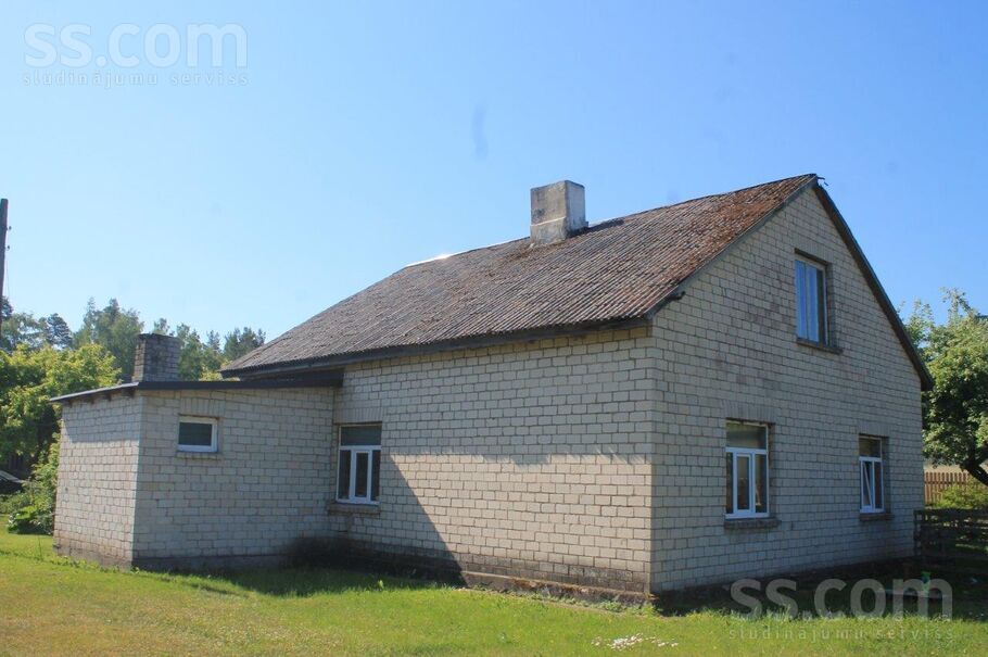 Ošu 2, Roja, Talsi un raj., Rojas pag. — maja