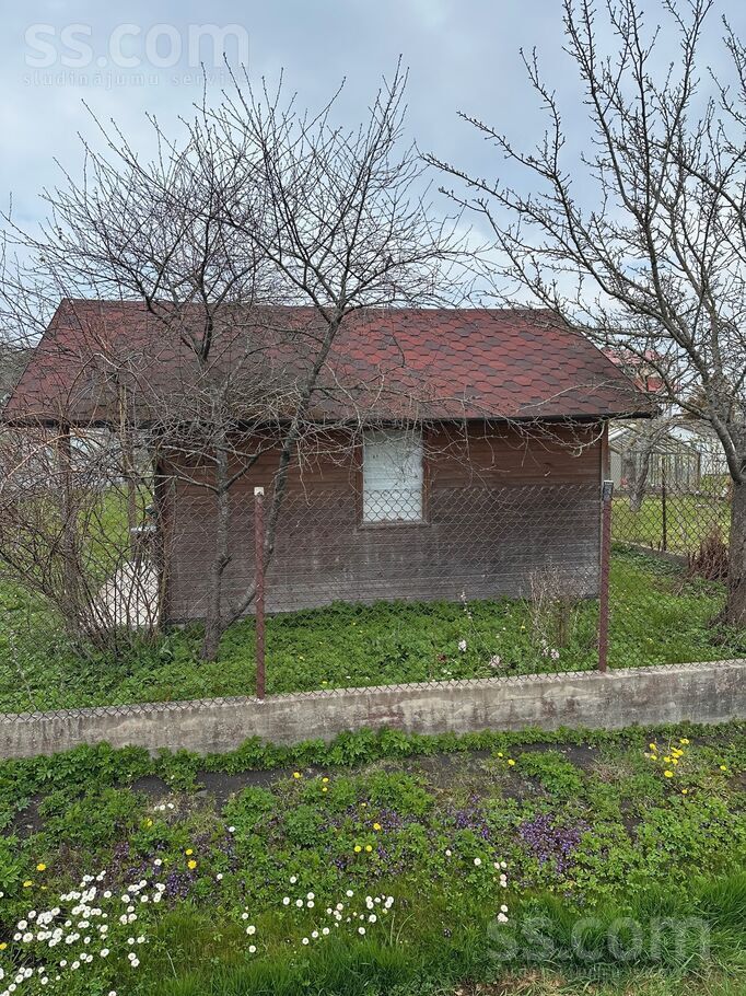 23 iela 3, Šķēde, Liepāja un raj., Medzes pag. — maja