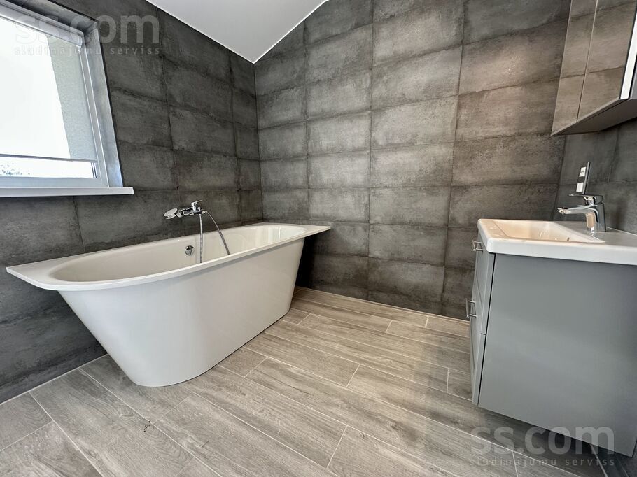 Āķu iela 1, Baltezers, Rīgas rajons, Ādažu nov. — maja