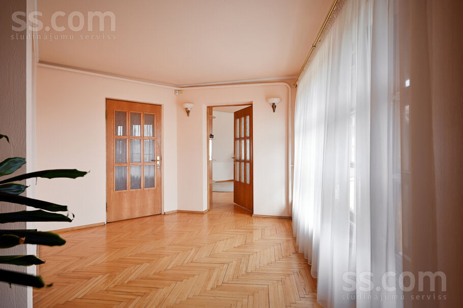 Tulpju iela 11, Katlakalns, Rīgas rajons, Ķekavas pag. — maja