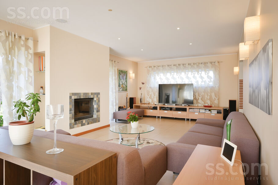 Nākotnes 63, Rīgas rajons, Sigulda — maja