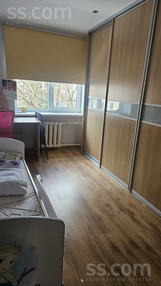 9 99, Jelgava un raj., Jelgava — dzivoklis