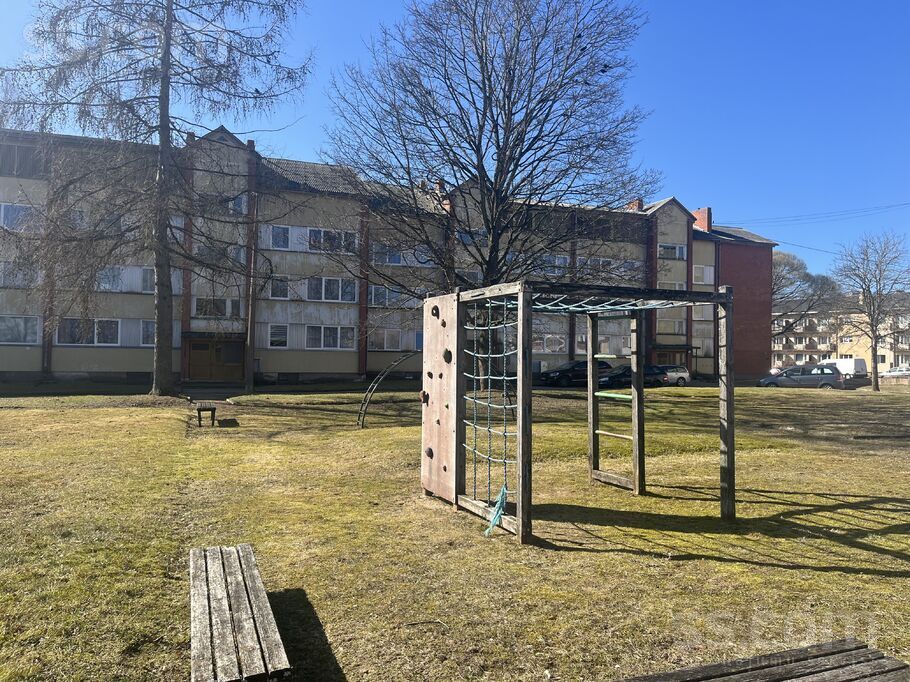 Liepu 11, Valmiera un raj., Rūjiena — dzivoklis