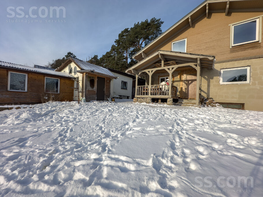 Dzintara iela 11, Engure, Tukums un raj., Engures pag. — maja