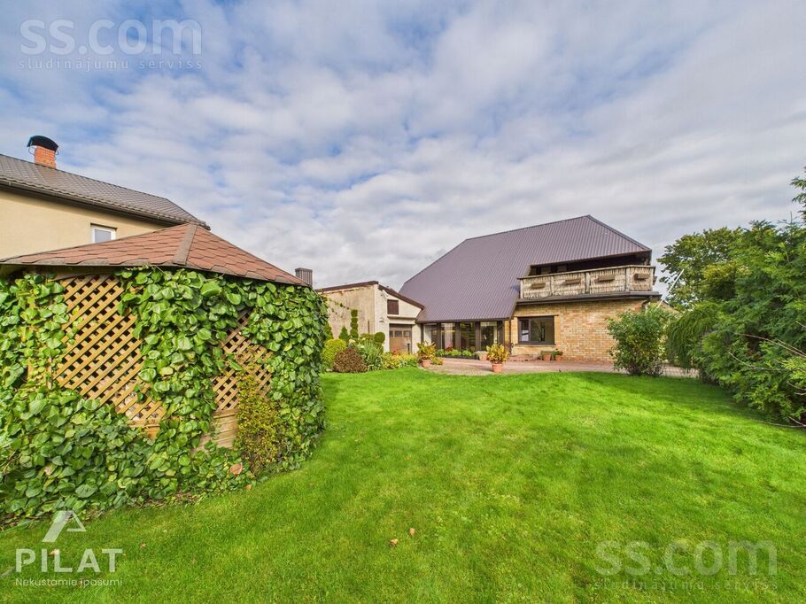 Ābeļu iela 3, Liepāja un raj., Liepāja — maja