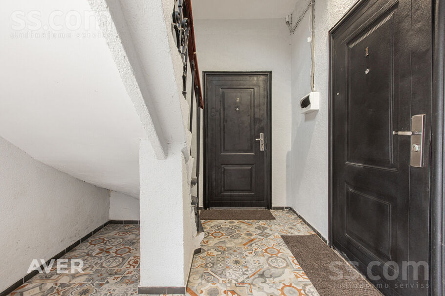 Ludzas 70, Rīga — maja