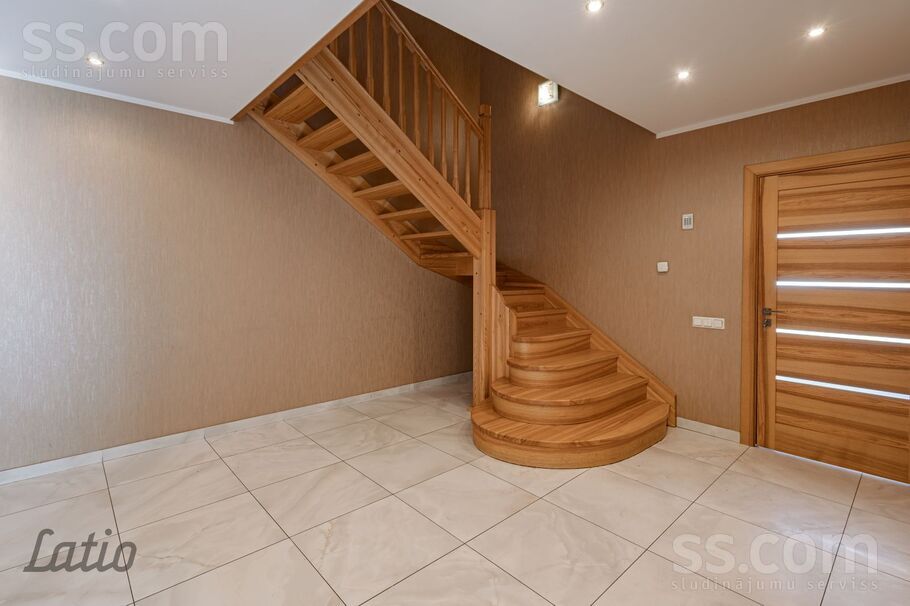 Romas 1a, Jelgava un raj., Jelgava — maja