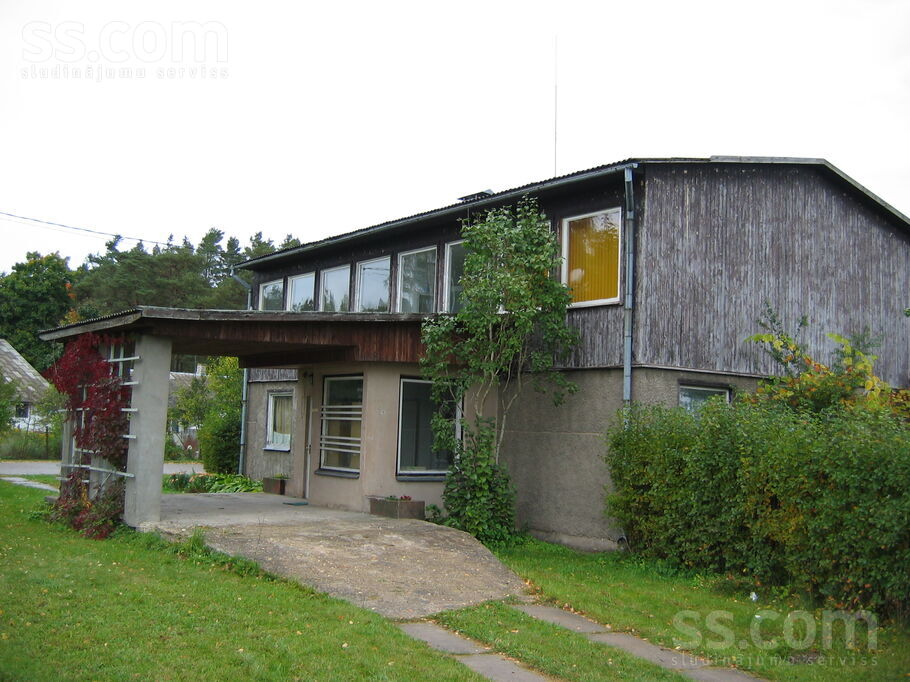 Saules iela 4, Roja, Talsi un raj., Rojas pag. — maja