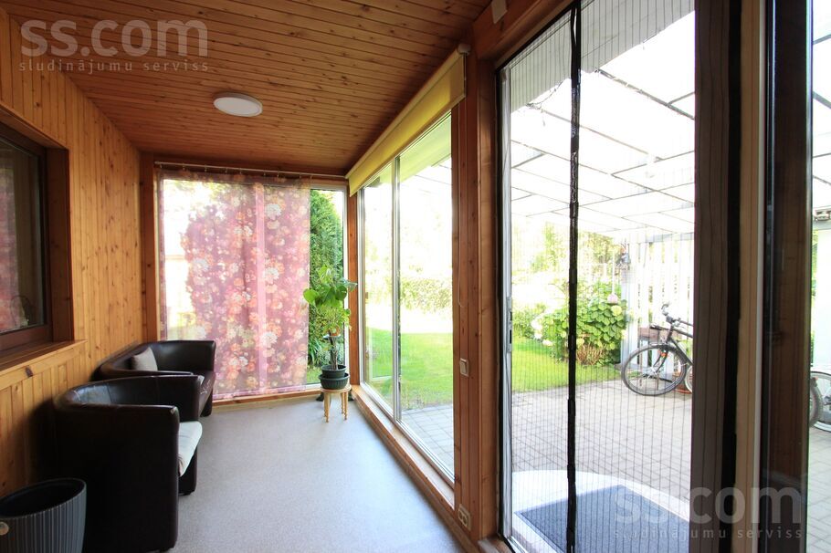 Ziemas 7, Krustkalni, Rīgas rajons, Ķekavas pag. — maja