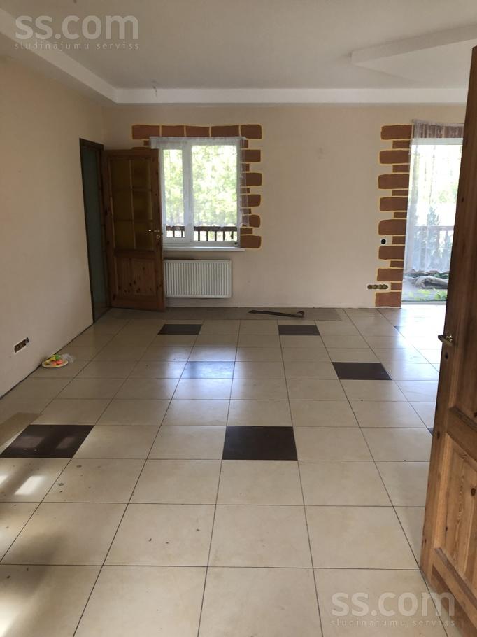 Tulpju iela 21, Rīgas rajons, Sigulda — maja