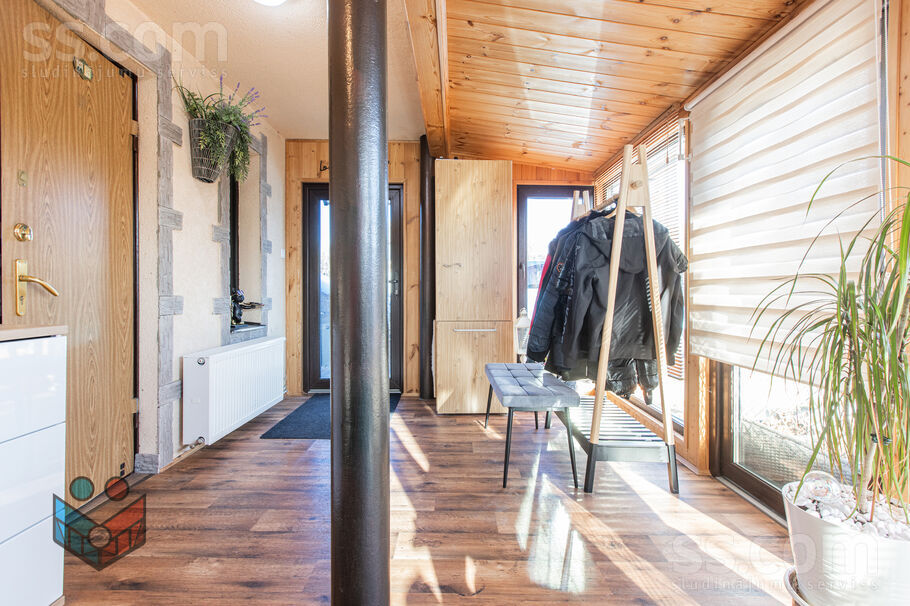 Lefkoju 17, Ziedonis, Rīgas rajons, Ķekavas pag. — maja