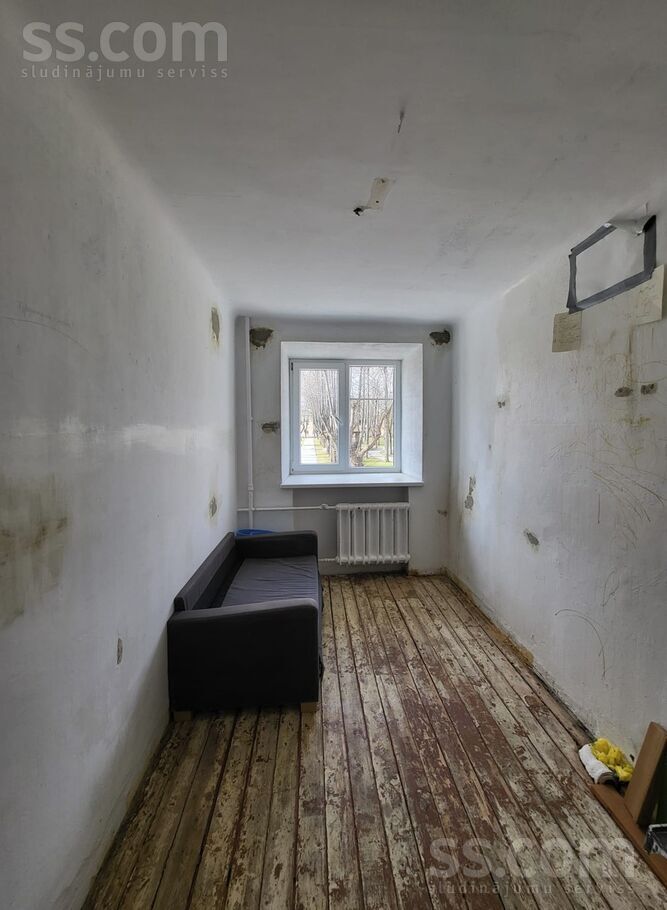 1.Oficieru iela 4, Daugavpils un raj., Daugavpils — dzivoklis