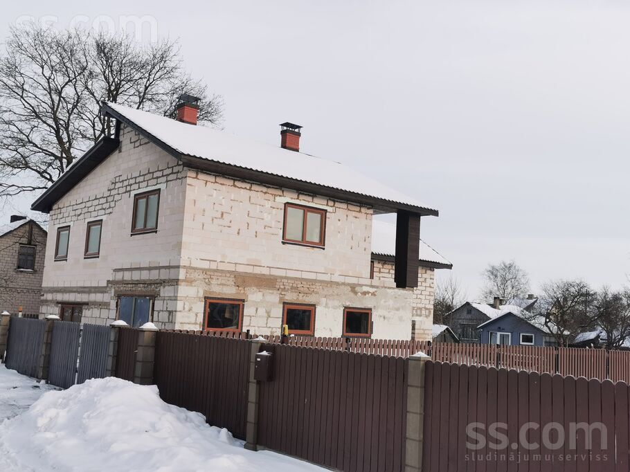 Saules 107, Ventspils un raj., Ventspils — maja