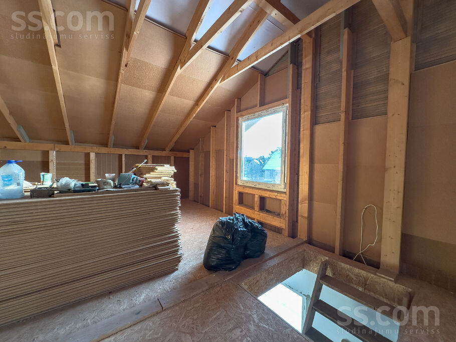 Dzintara iela 11, Engure, Tukums un raj., Engures pag. — maja