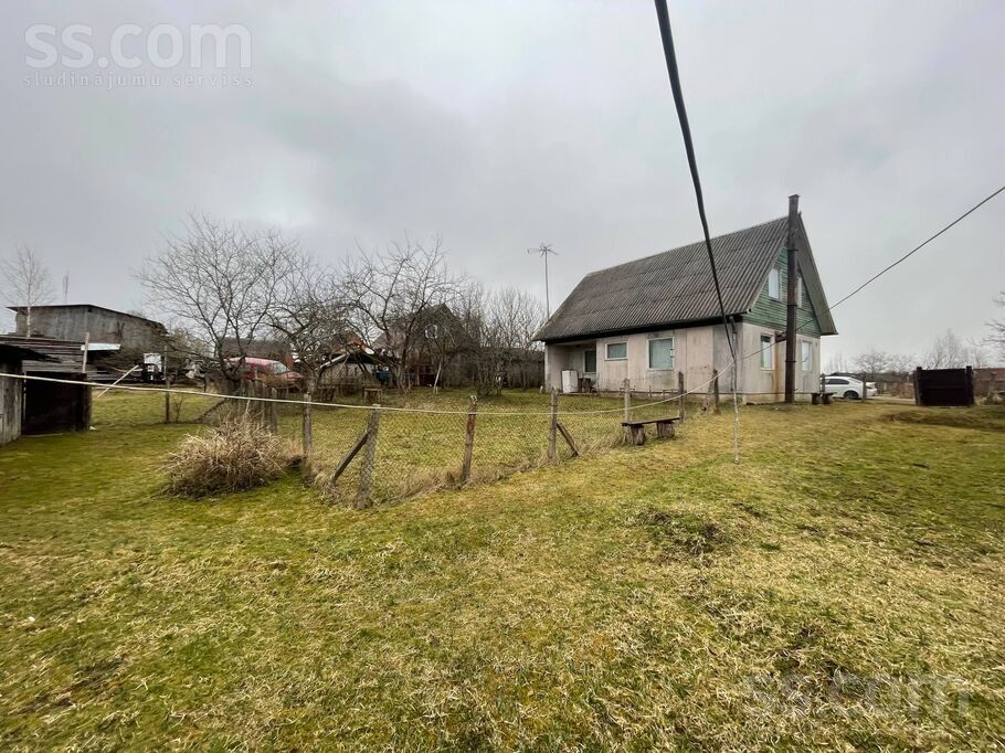 Bumbieru iela 6, Lauderi, Ludza un raj., Lauderu pag. — maja