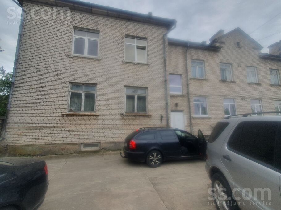 Brivibas 28, Ludza un raj., Zilupe — dzivoklis