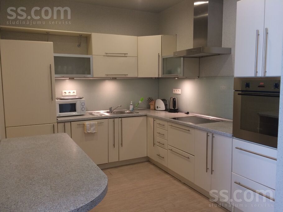 Republikas laukums 3, Rīga — dzivoklis