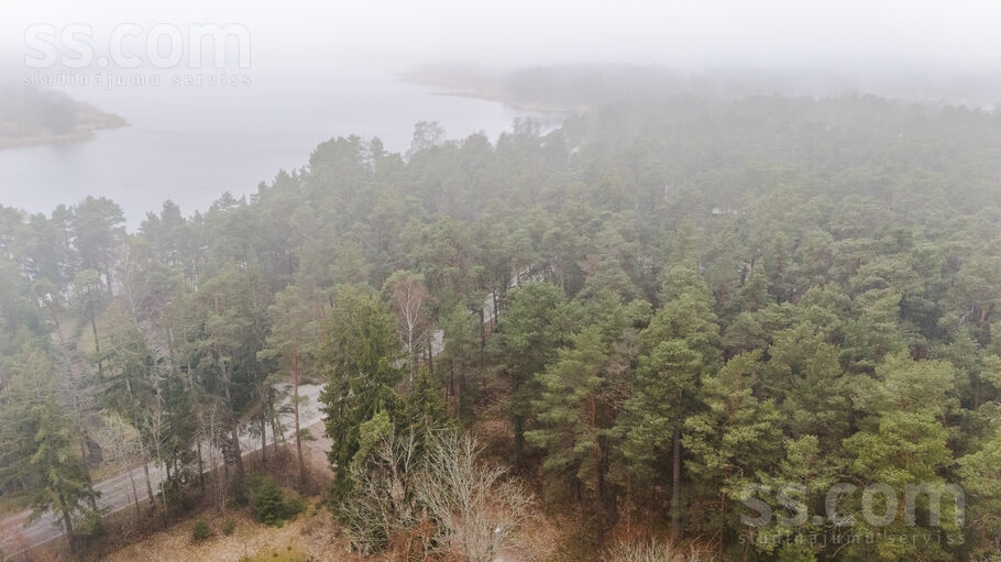 Piekrastes iela 21, Jūrmala — zeme