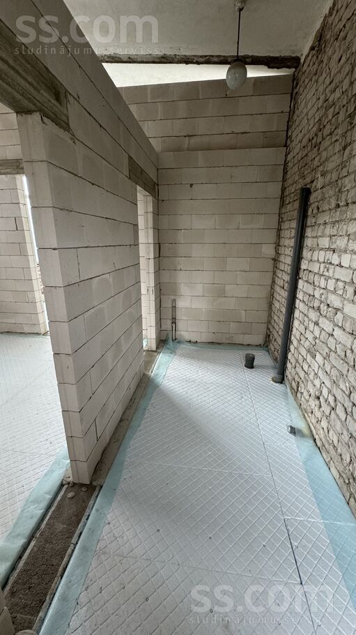 Kultūras 10, Zilaiskalns, Valmiera un raj., Zilākalna pag. — telpa