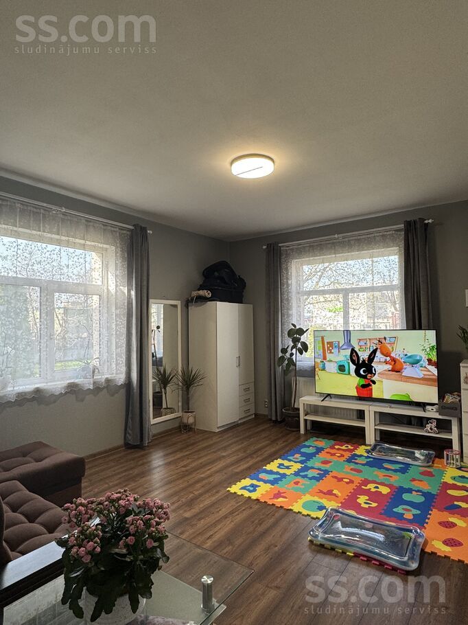 Vestienas 27, Rīga — maja