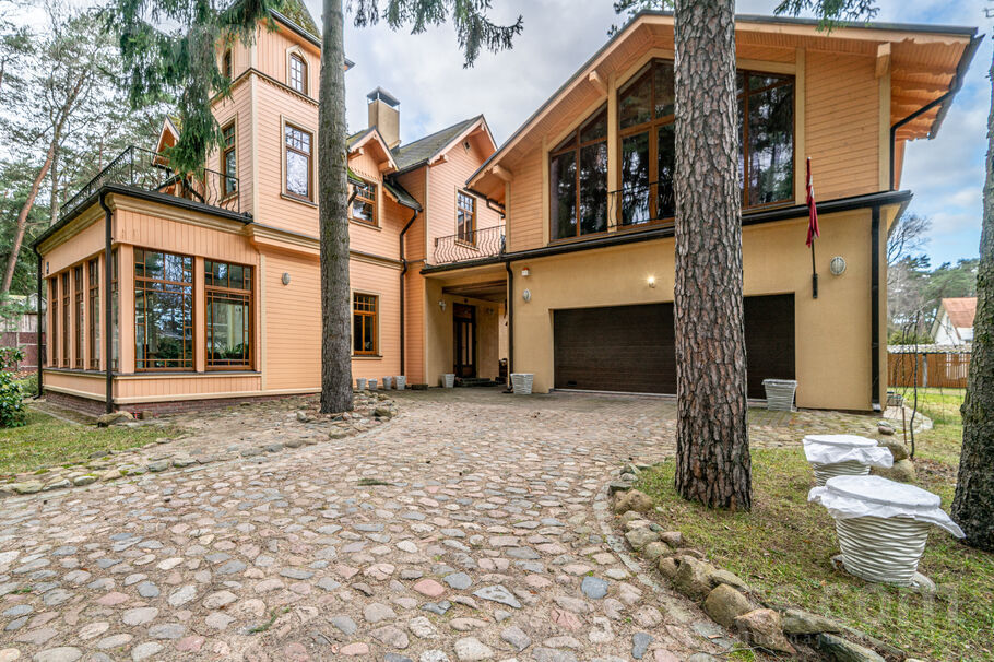 Edinburgas, Jūrmala — maja