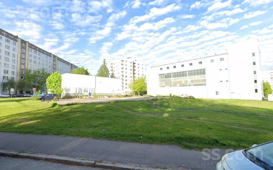 Tīnūžu 4a, Rīga — zeme