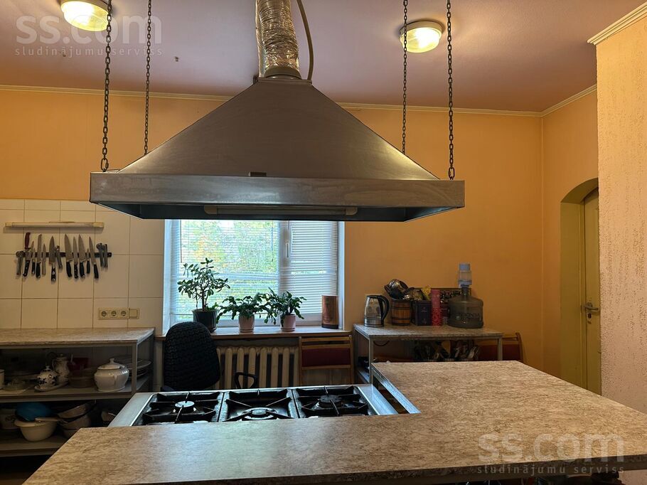 Krasta, Ogre un raj., Ogre — maja