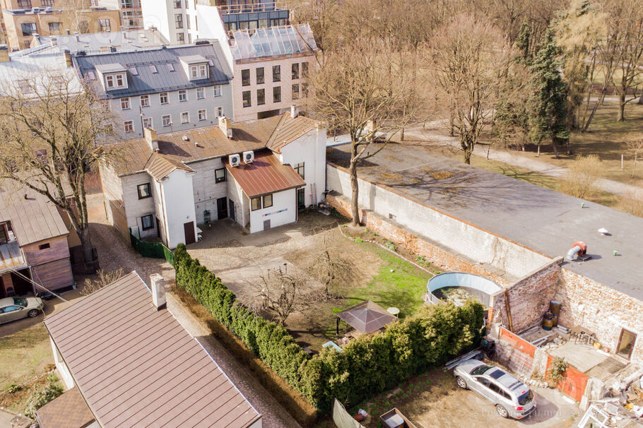 Sparģeļu 45, Rīga — maja