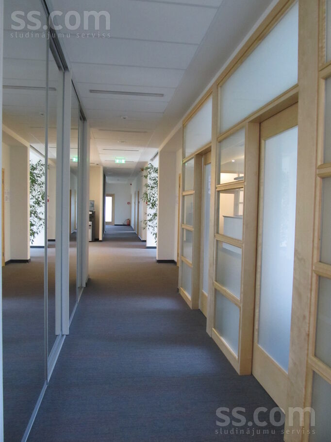 18 Novembra iela 37a, Daugavpils un raj., Daugavpils — telpa