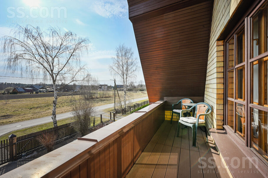 Tulpju iela 11, Katlakalns, Rīgas rajons, Ķekavas pag. — maja