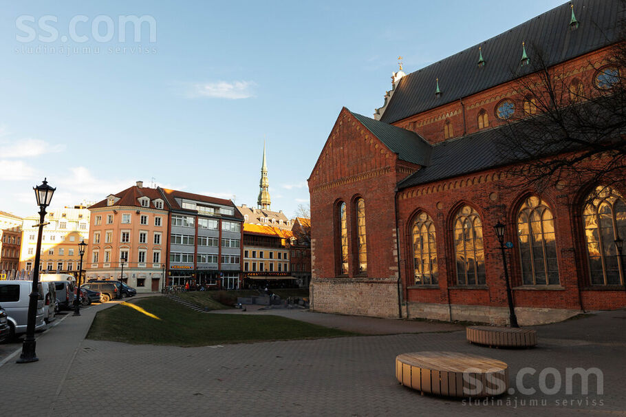 Jauniela 15, Rīga — maja