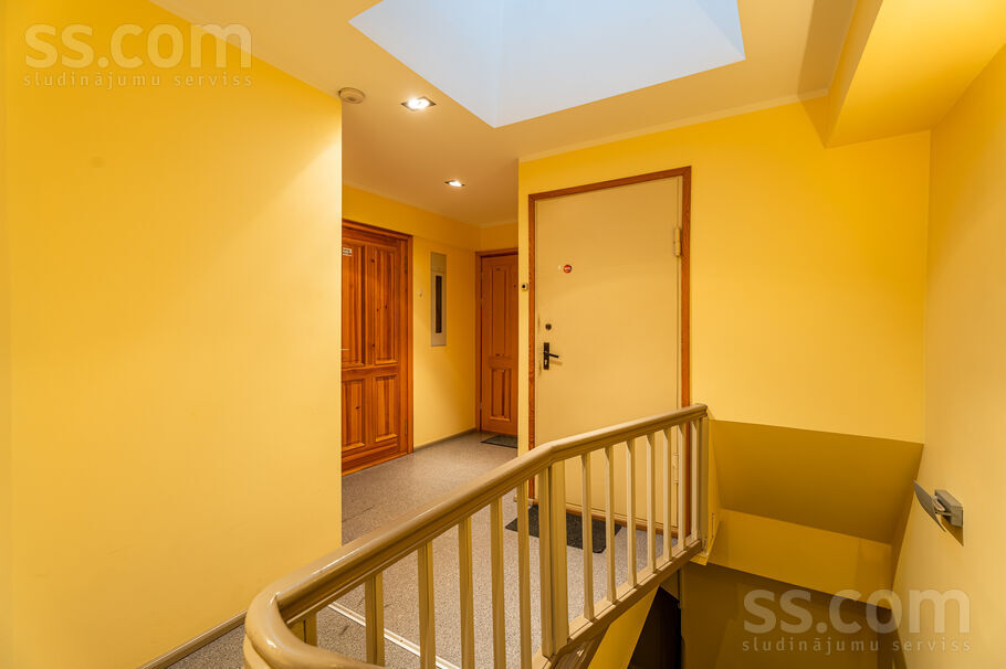 Jāņa sēta 1, Rīga — maja